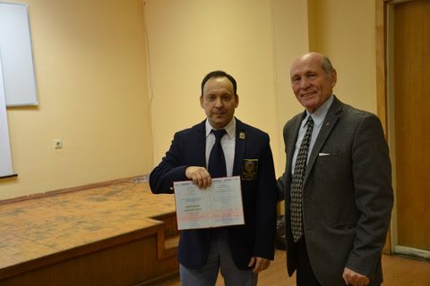 Диплом с отличием получает мастер спорта международного класса, заслуженный тренер УР Черников П.В.